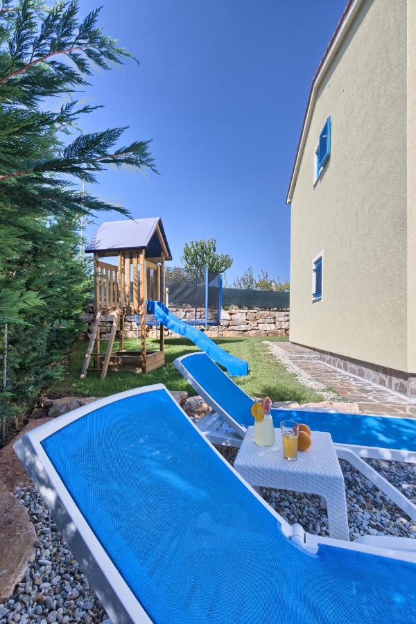 Villa 1519 photo