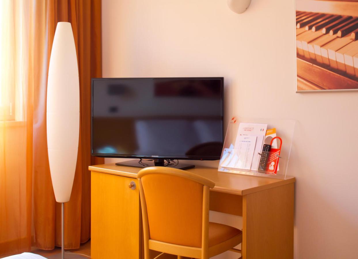Hotel Montemezzi photo