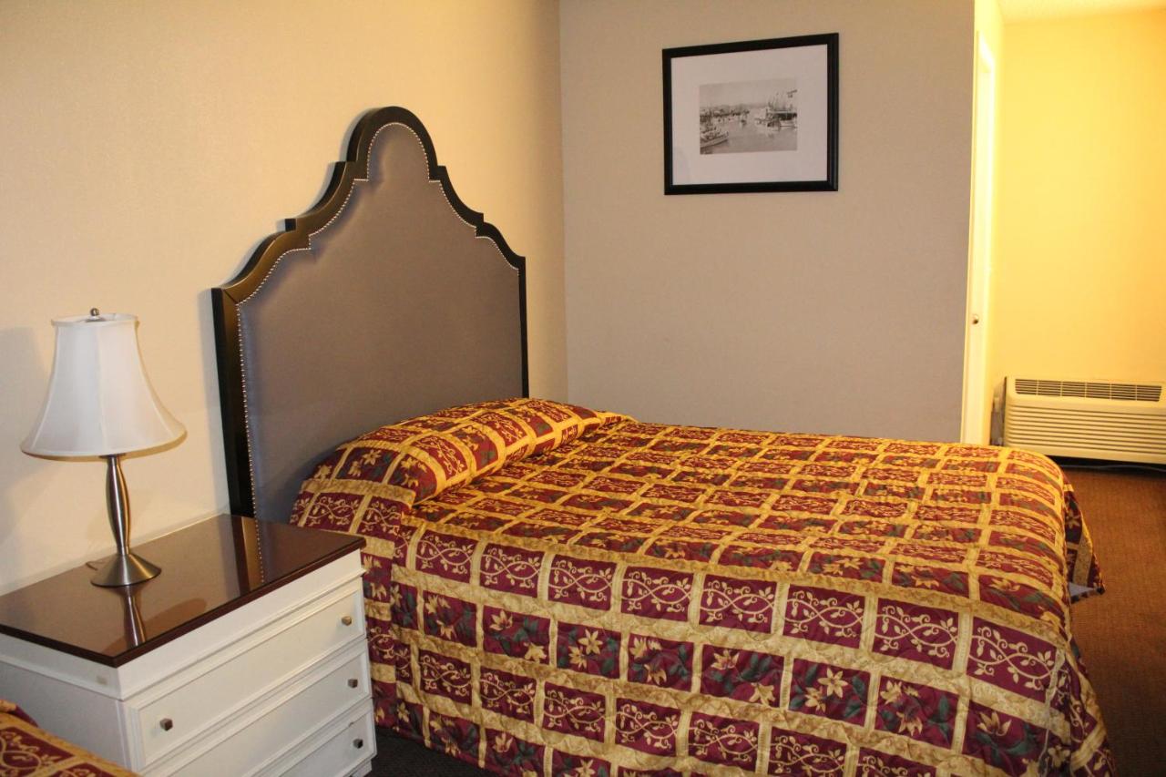 NIGHTSTAR INN — photo 9