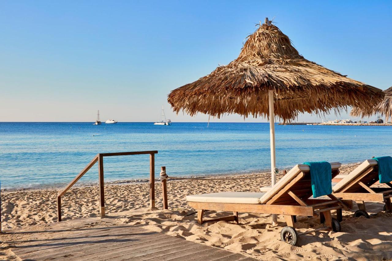 Grecian Bay photo