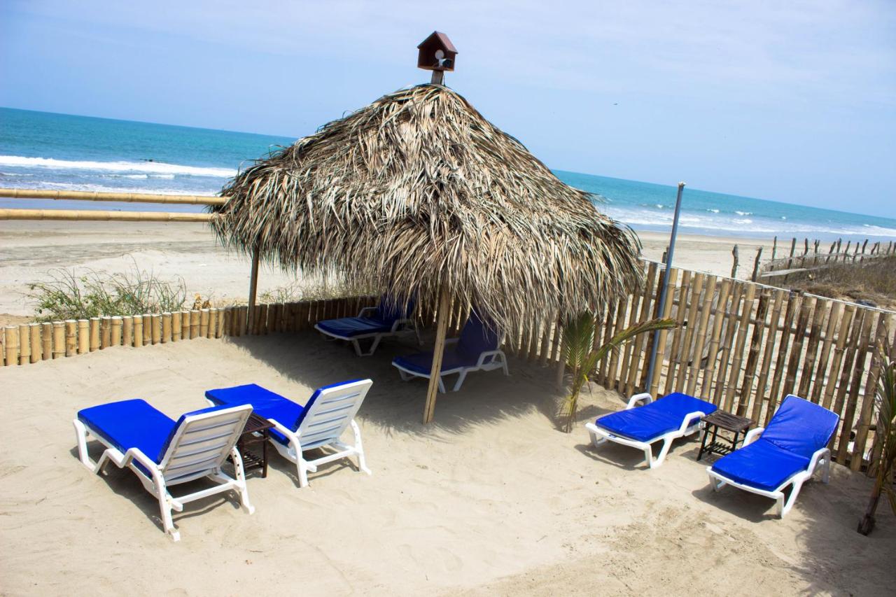 Beach: Maria Jose Bungalows