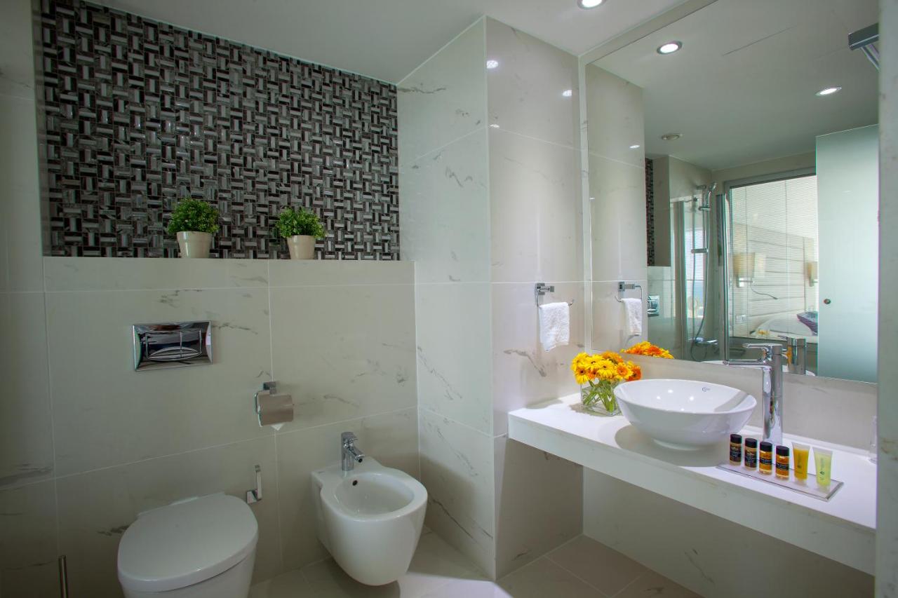 King Evelthon Beach Hotel & Resort photo