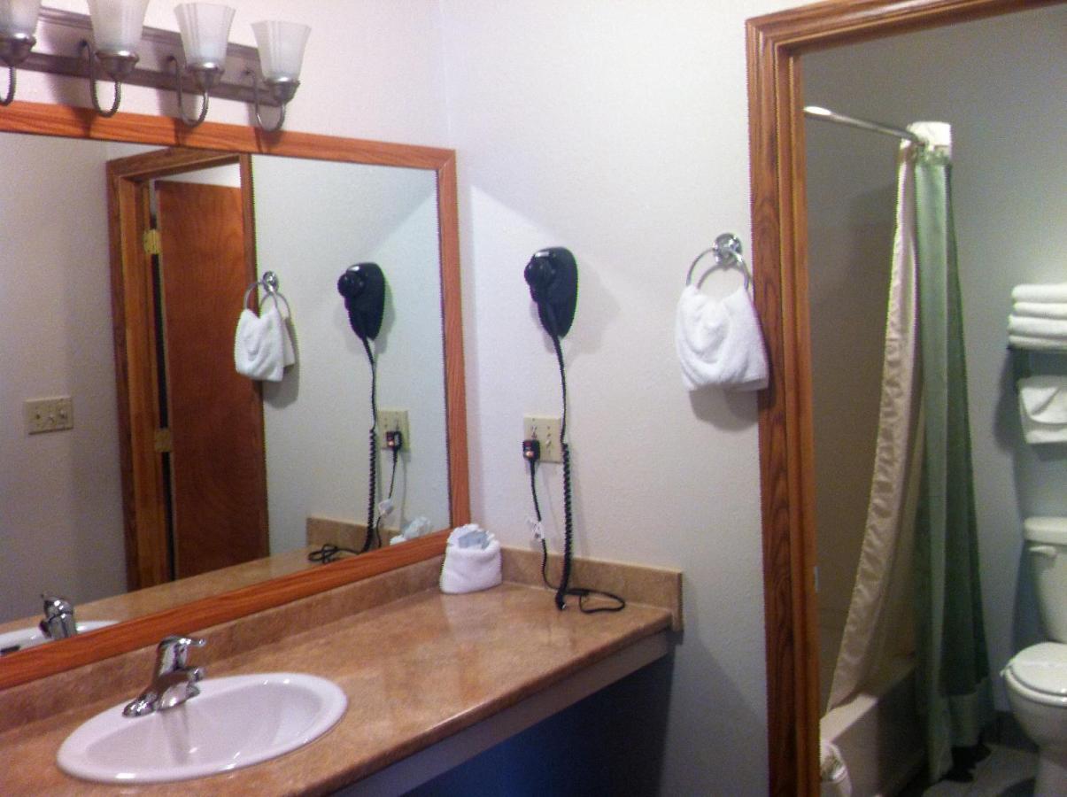 Legacy Inn — photo 13