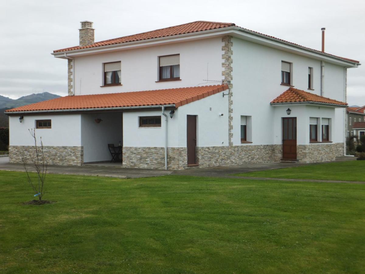 Apartment Aptos Rurales El Riego, Oviñana, Spain - Booking.com