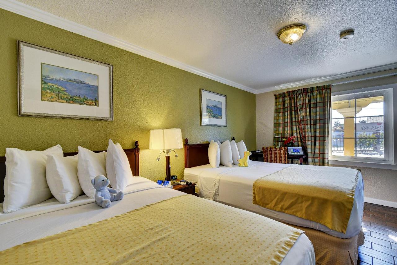 Traveler's Inn Williams, CA Modern Renovated Hotel — photo 2