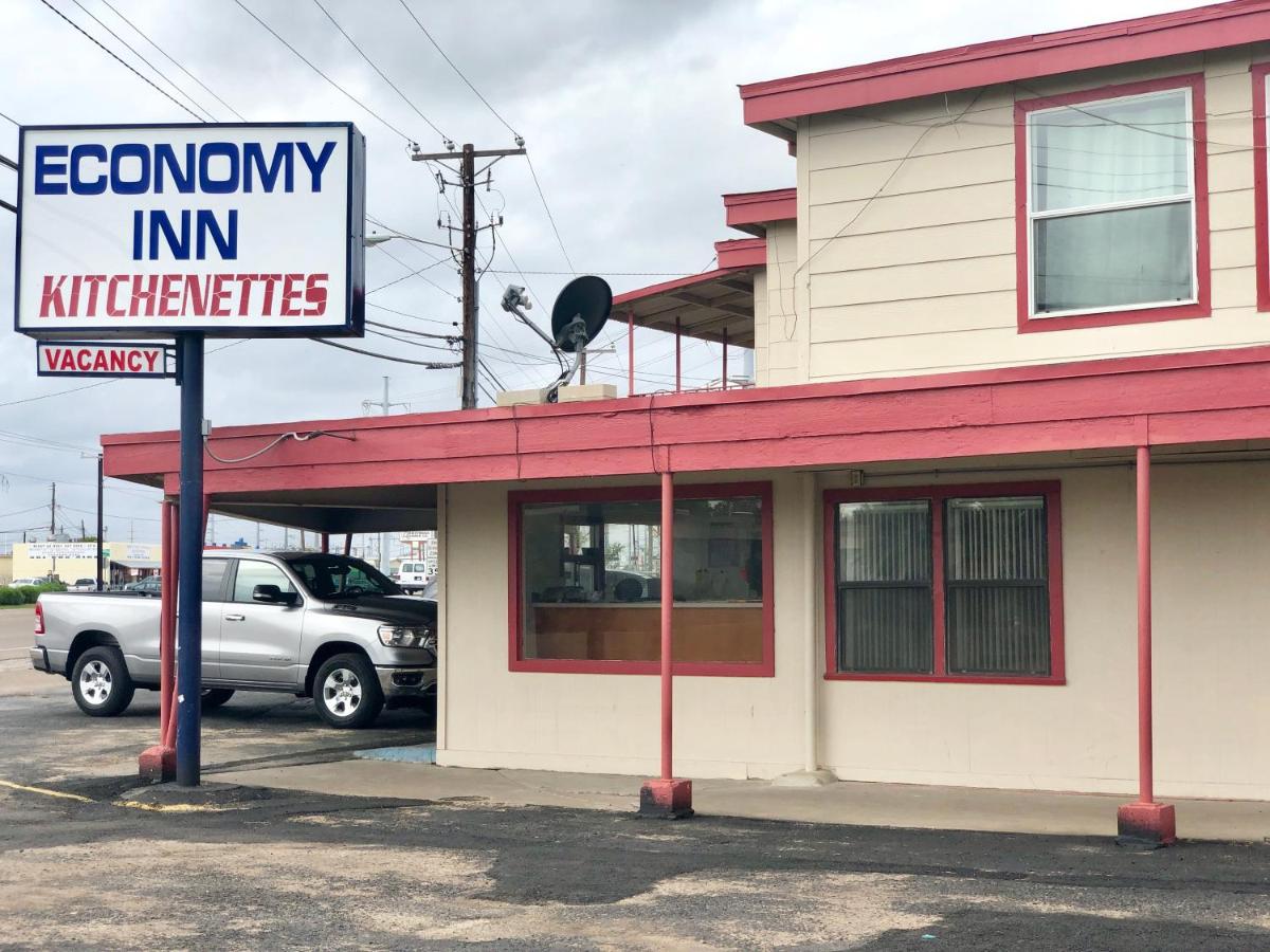 Image: Economy Inn
