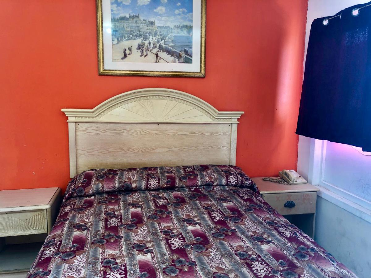 Economy Inn — photo 18