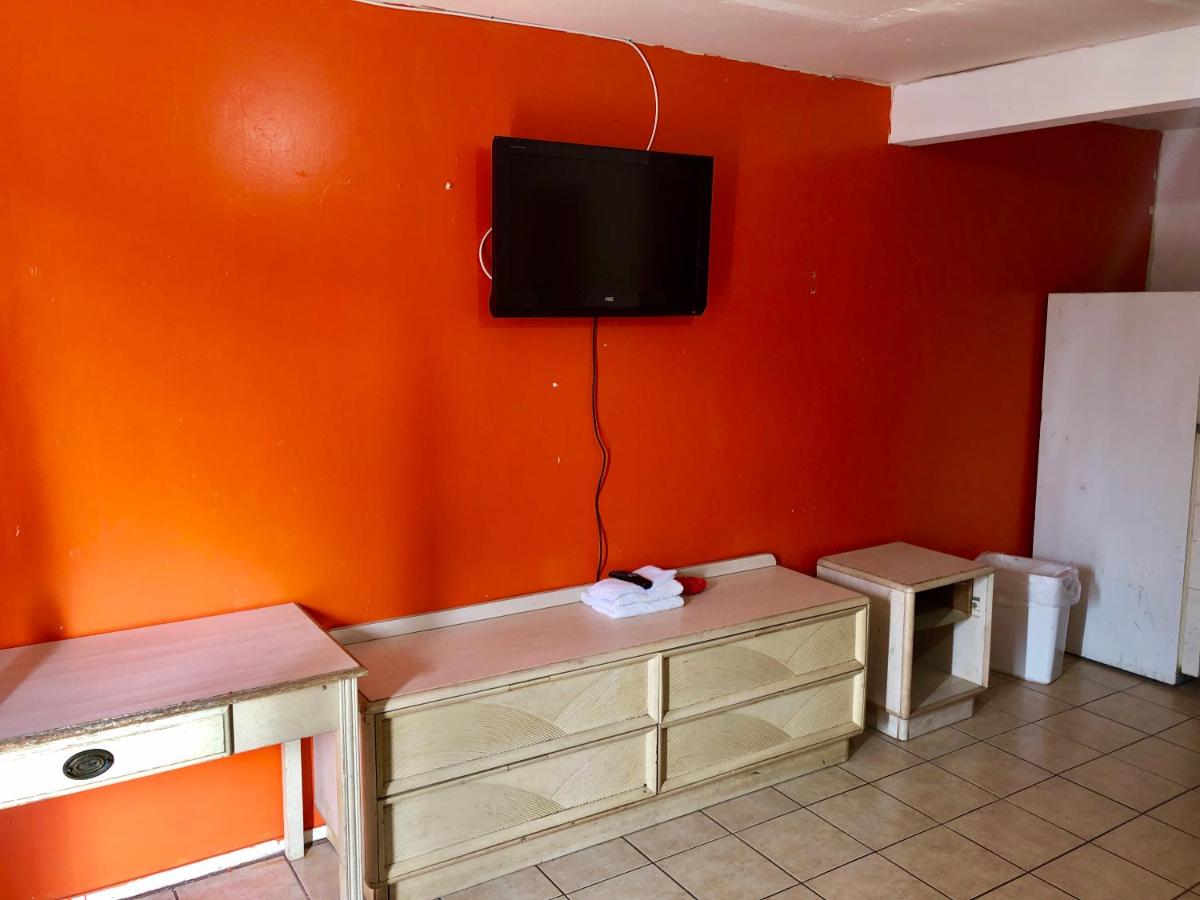 Economy Inn — photo 8