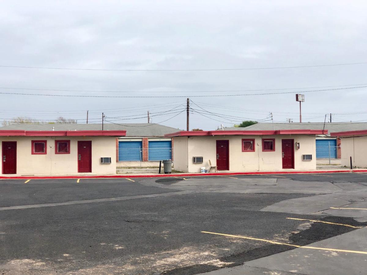 Economy Inn — photo 5