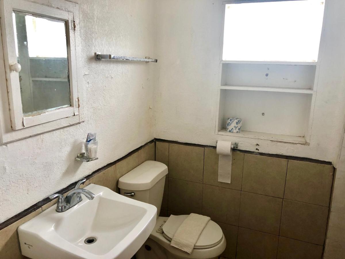 Economy Inn — photo 22