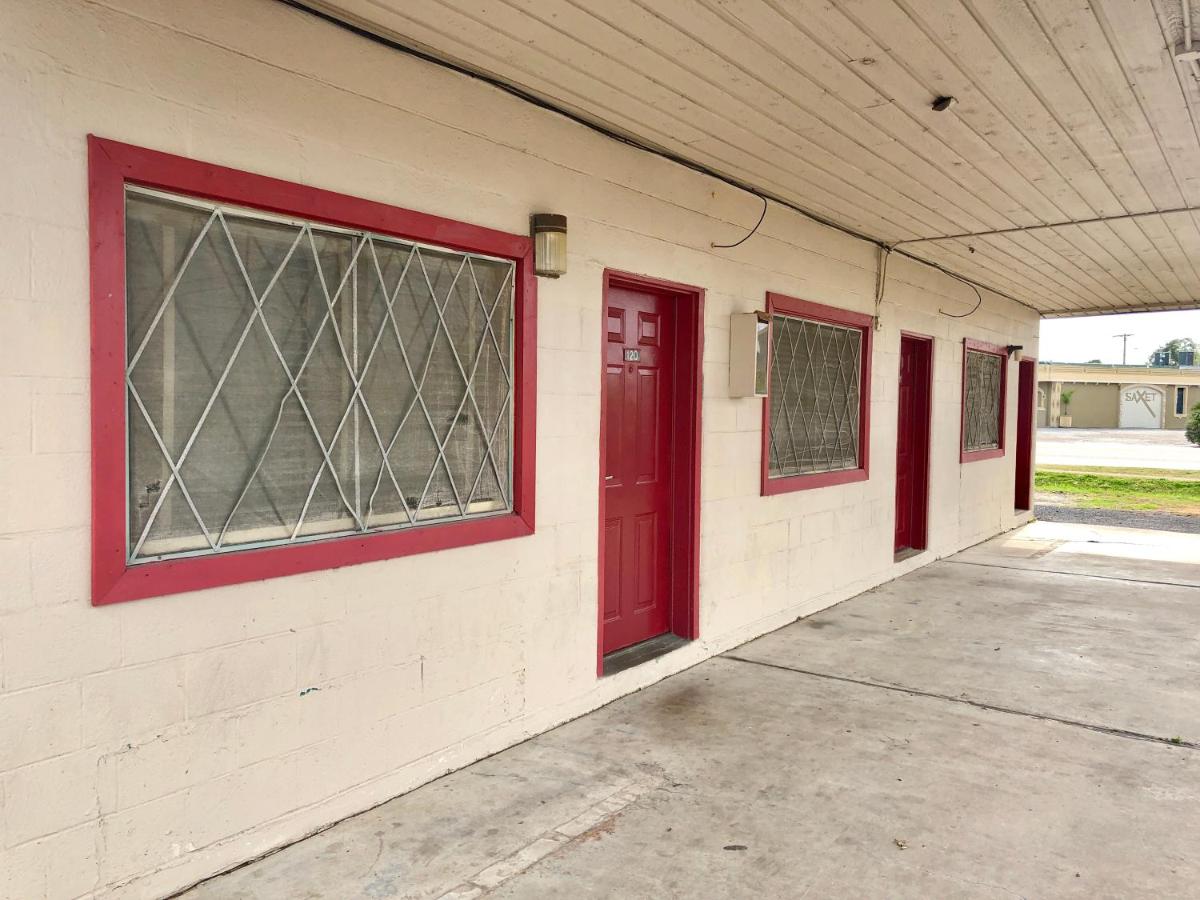 Economy Inn — photo 24