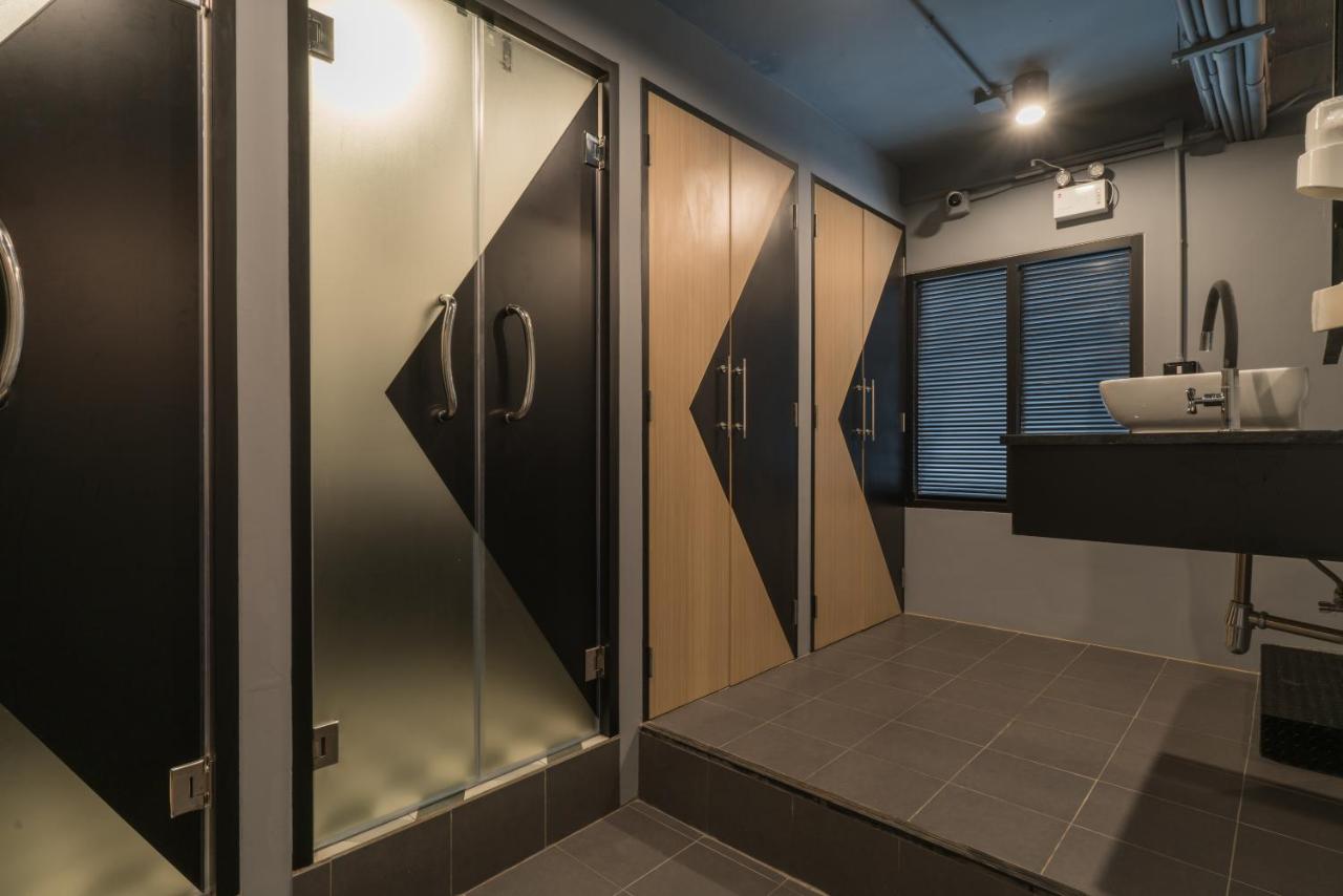 Sleep Box Patong Hostel - 3