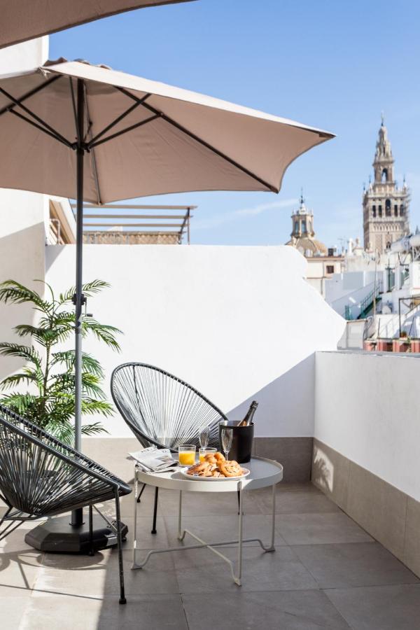 Oak & Sandstone Studio - Space Maison Apartments, Sevilla ...