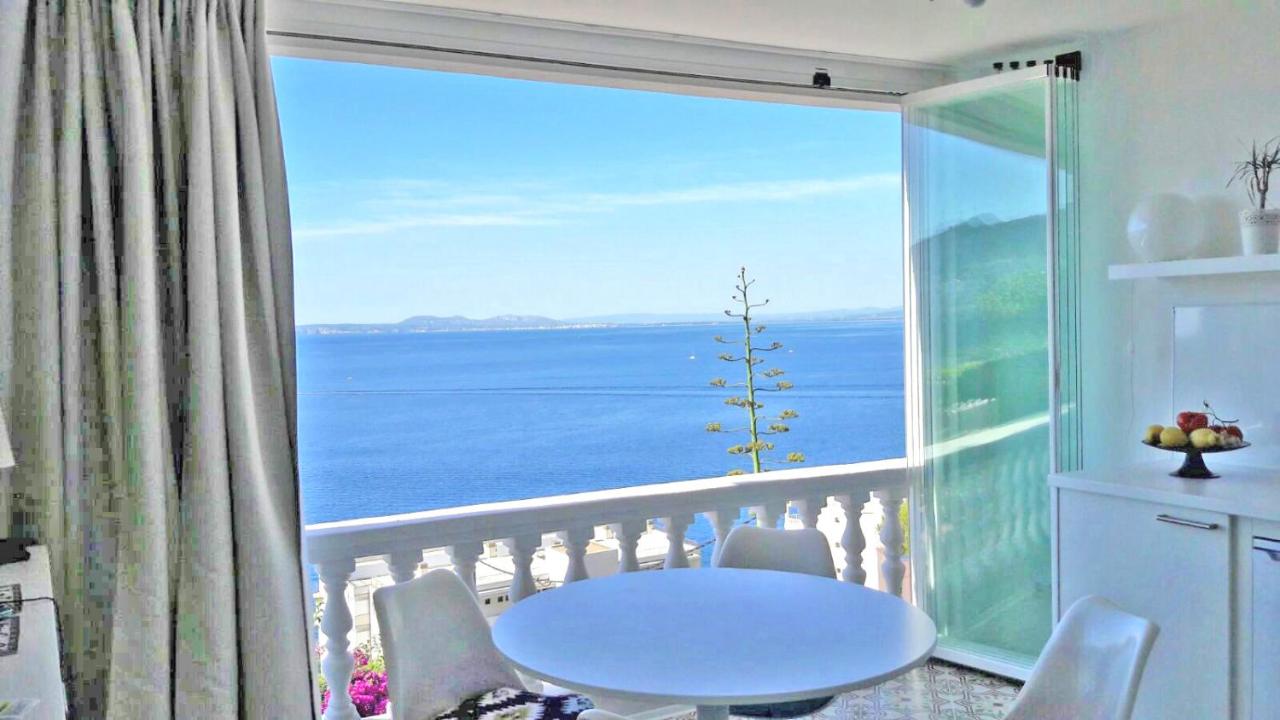 Breathtaking Costabrava seaview apartment 5m beach - Casa ...