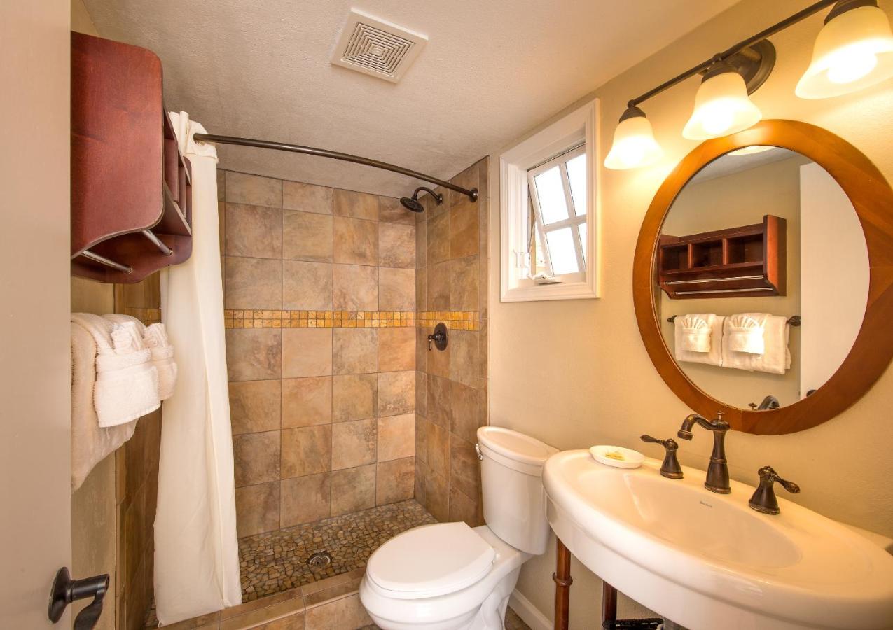 Sunset Inn Pacific Grove — photo 15