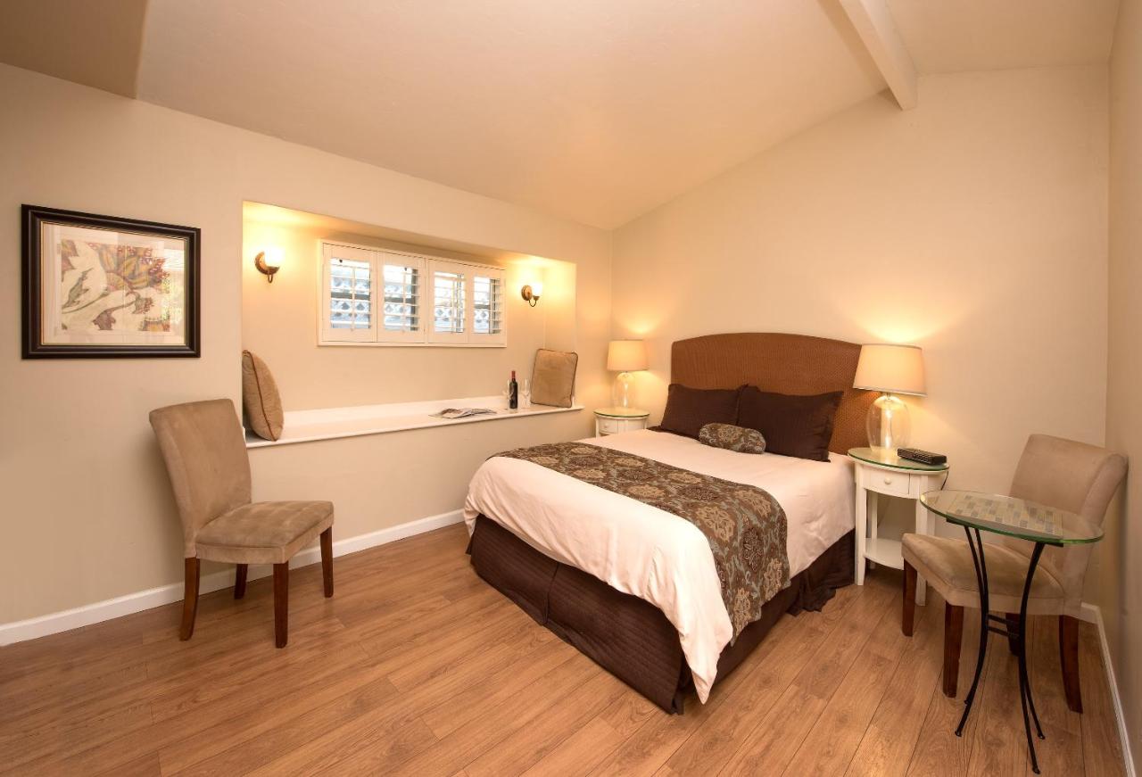 Sunset Inn Pacific Grove — photo 11