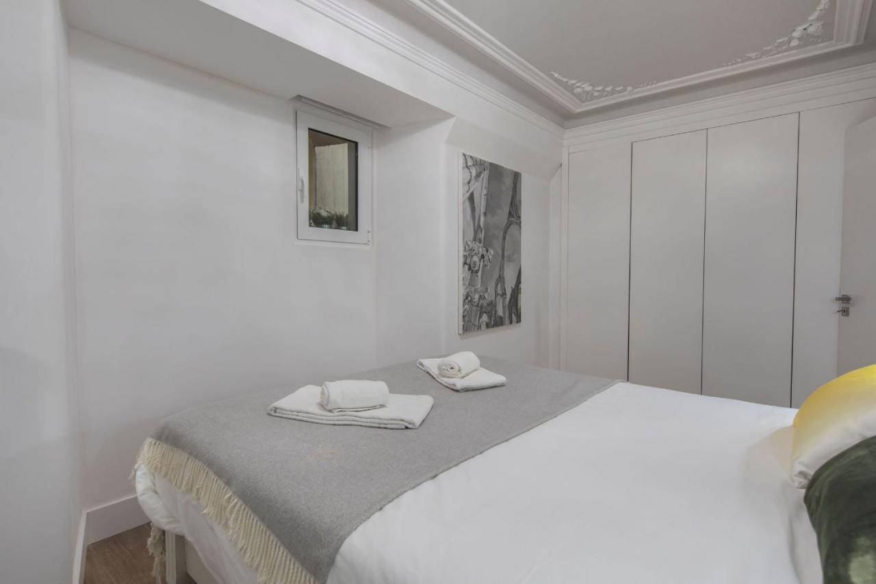 LovelyStay - Vintage Flat Near Santa Justa Elevator! - 3