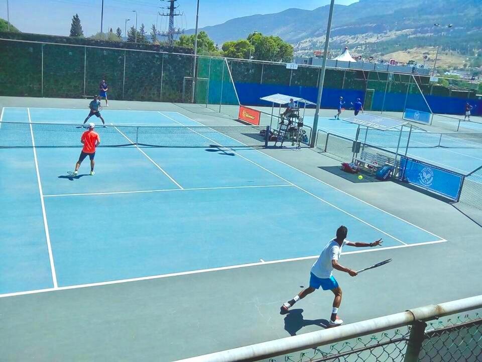 Tennis court: Magical in the Galilee