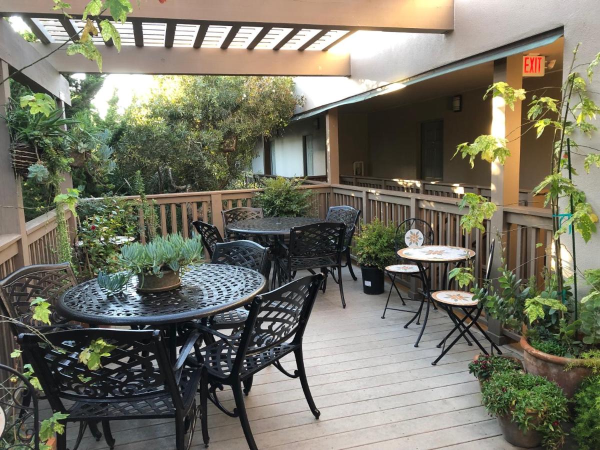 Little Sur Inn — photo 14