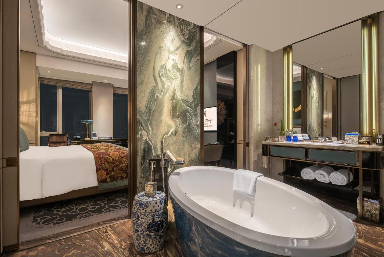 Wanda Reign Chengdu photo