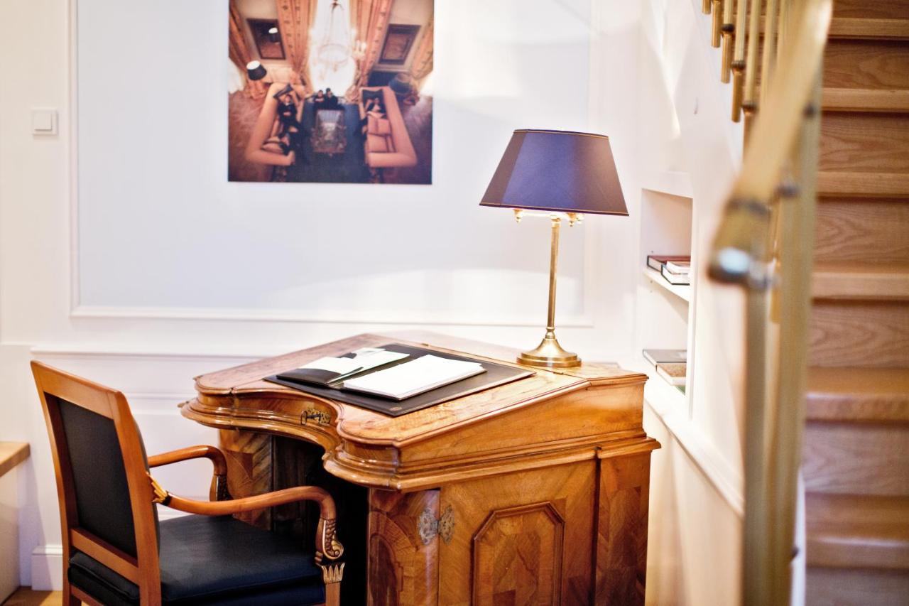 Palais Coburg Hotel photo