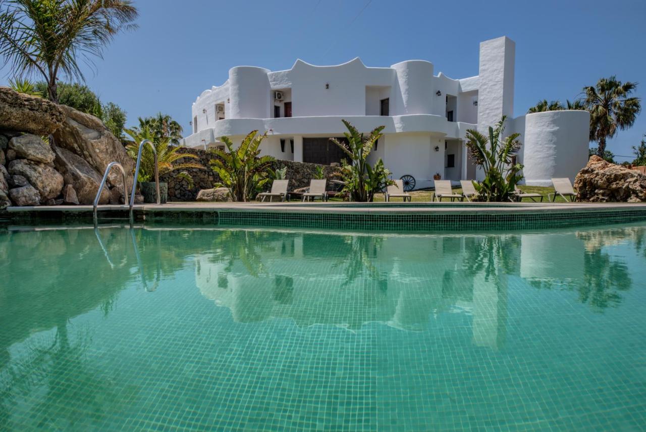 Apartamentos Turisticos Bahia De Trafalgar, Zahora ...