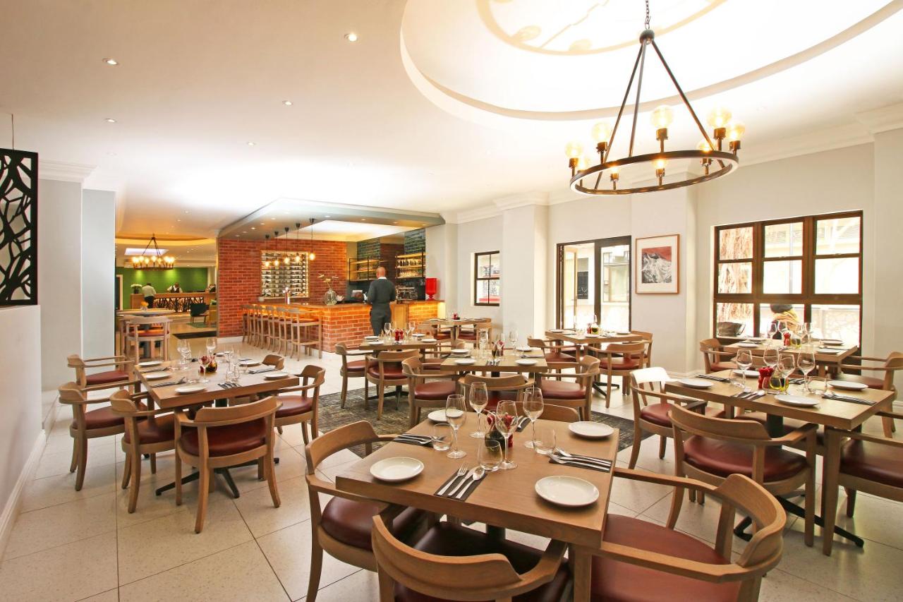 Hollow on the Square City Hotel CBD - 4