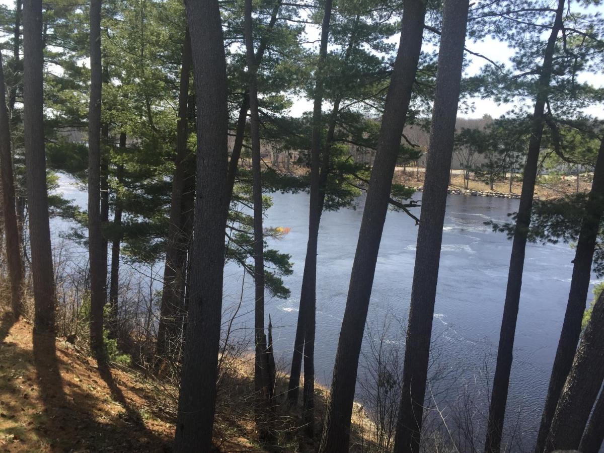 Milford Motel On the River — photo 13