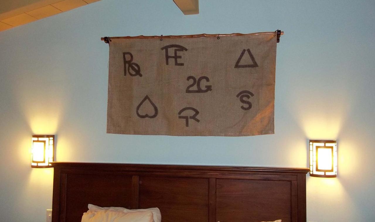 Dude Rancher Lodge — photo 18
