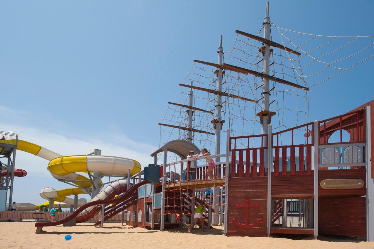Louis Phaethon Beach photo