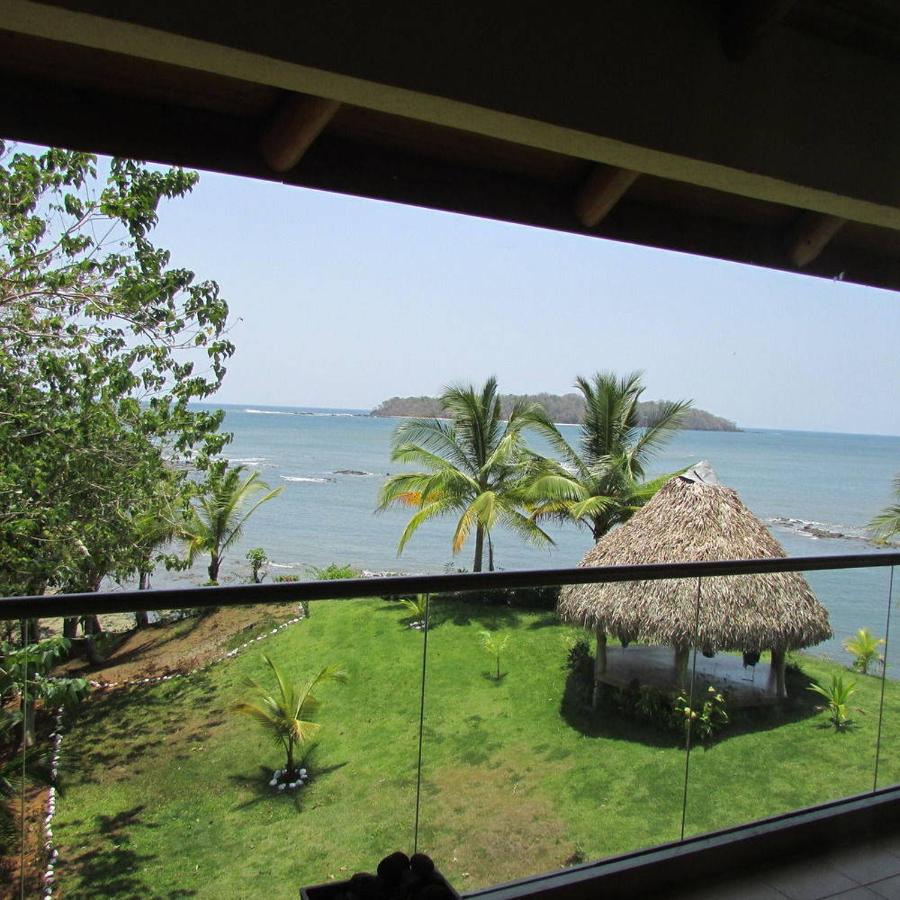 Beach: Vista Coiba Villas & Restaurant