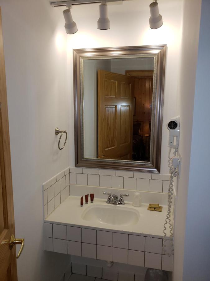 Willard Munger Inn — photo 17