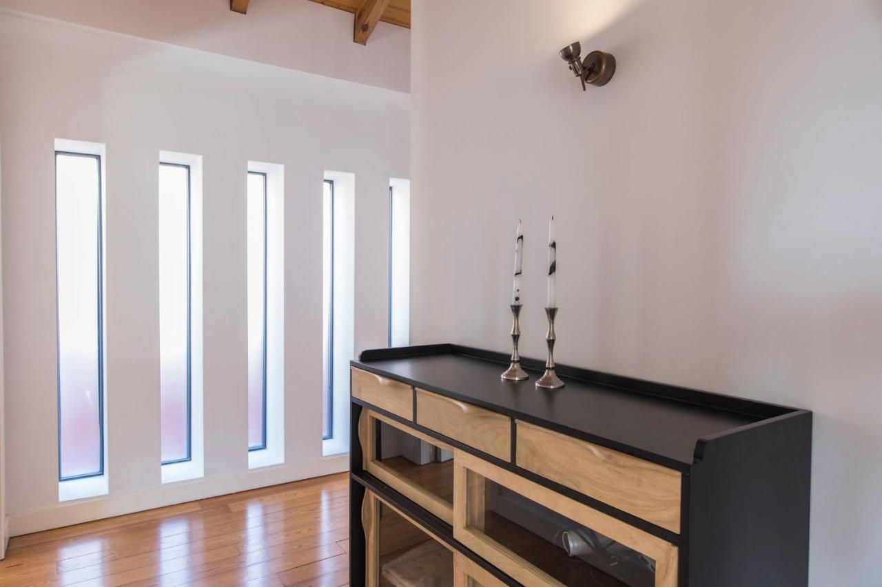 Bairro Alto Stunning Flat With Balcony by LovelyStay - 3