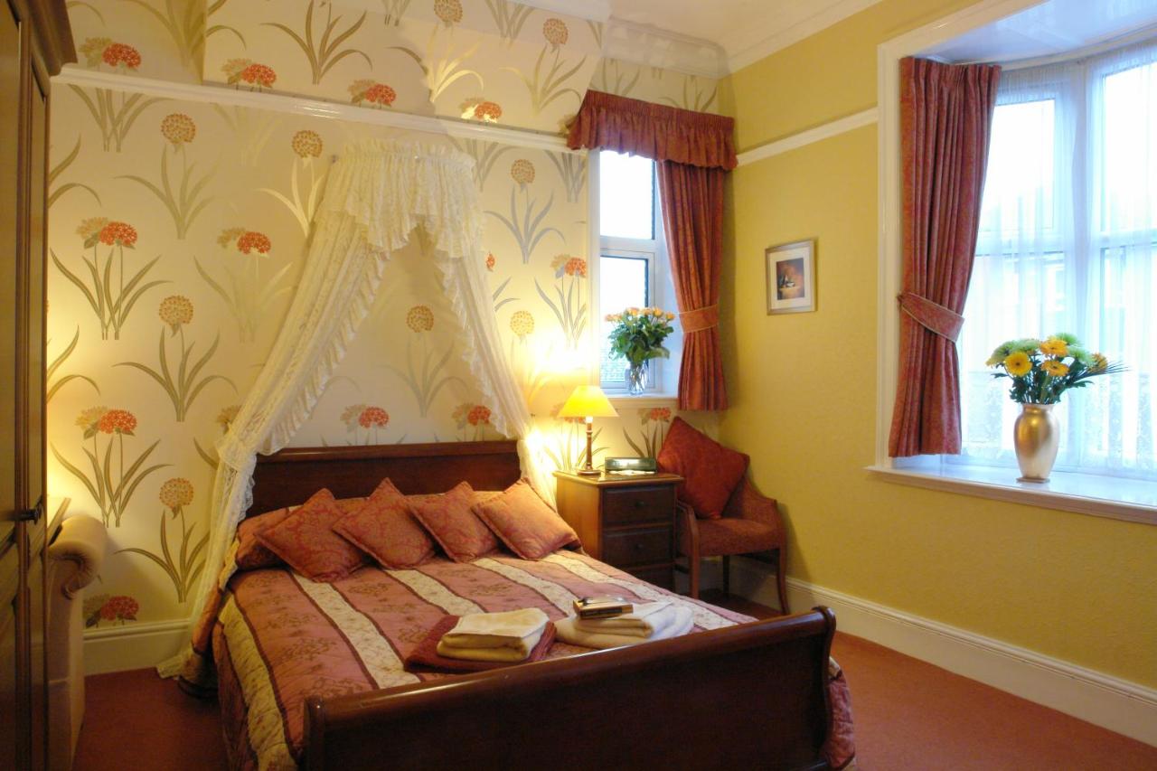 Midway Guest House - Laterooms