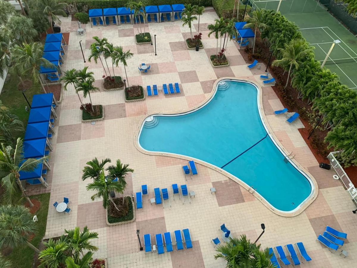 Heated swimming pool: Ocean Reserve 14th floor - Wonderful Ocean View