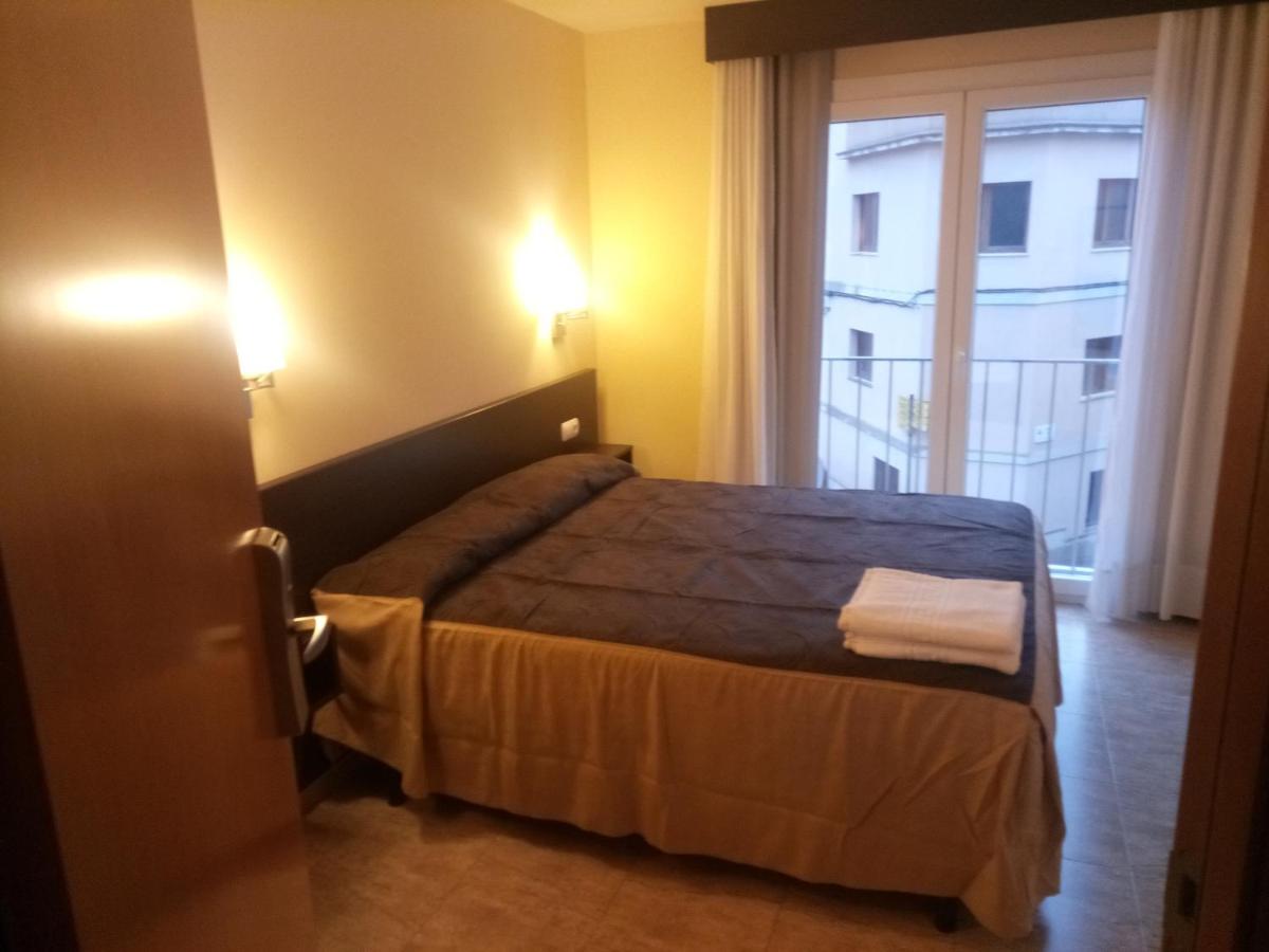 Hostal Sant Sadurní, Sant Sadurní dAnoia – Precios ...