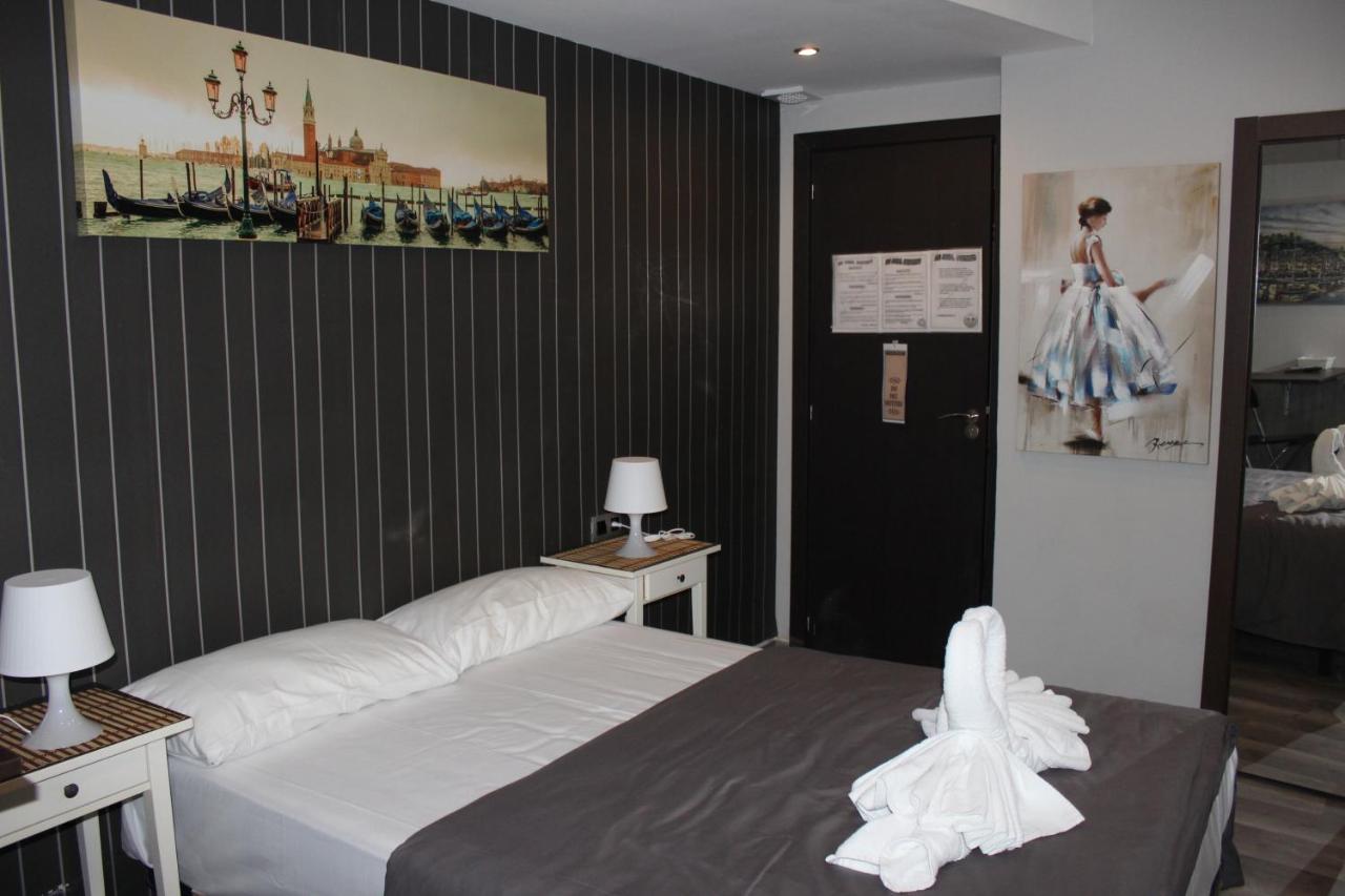 BCN Condal Hostal - 2