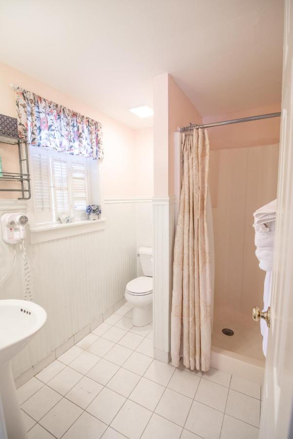 Cedars of Williamsburg Bed & Breakfast — photo 19