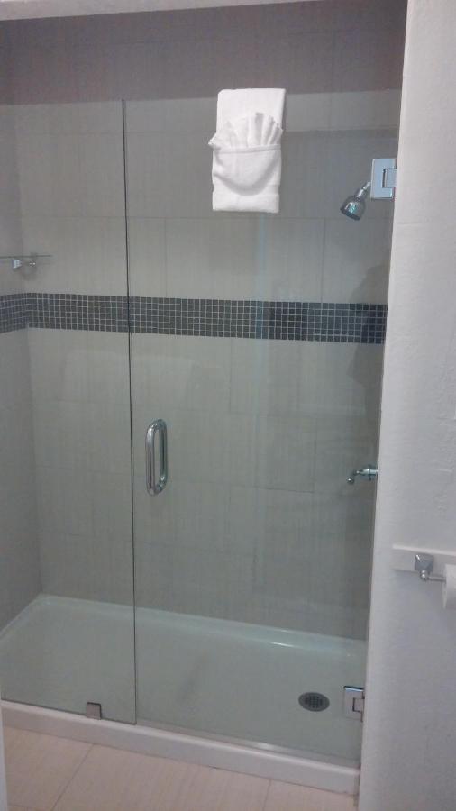 Rio Vista Inn & Suites Santa Cruz — photo 16
