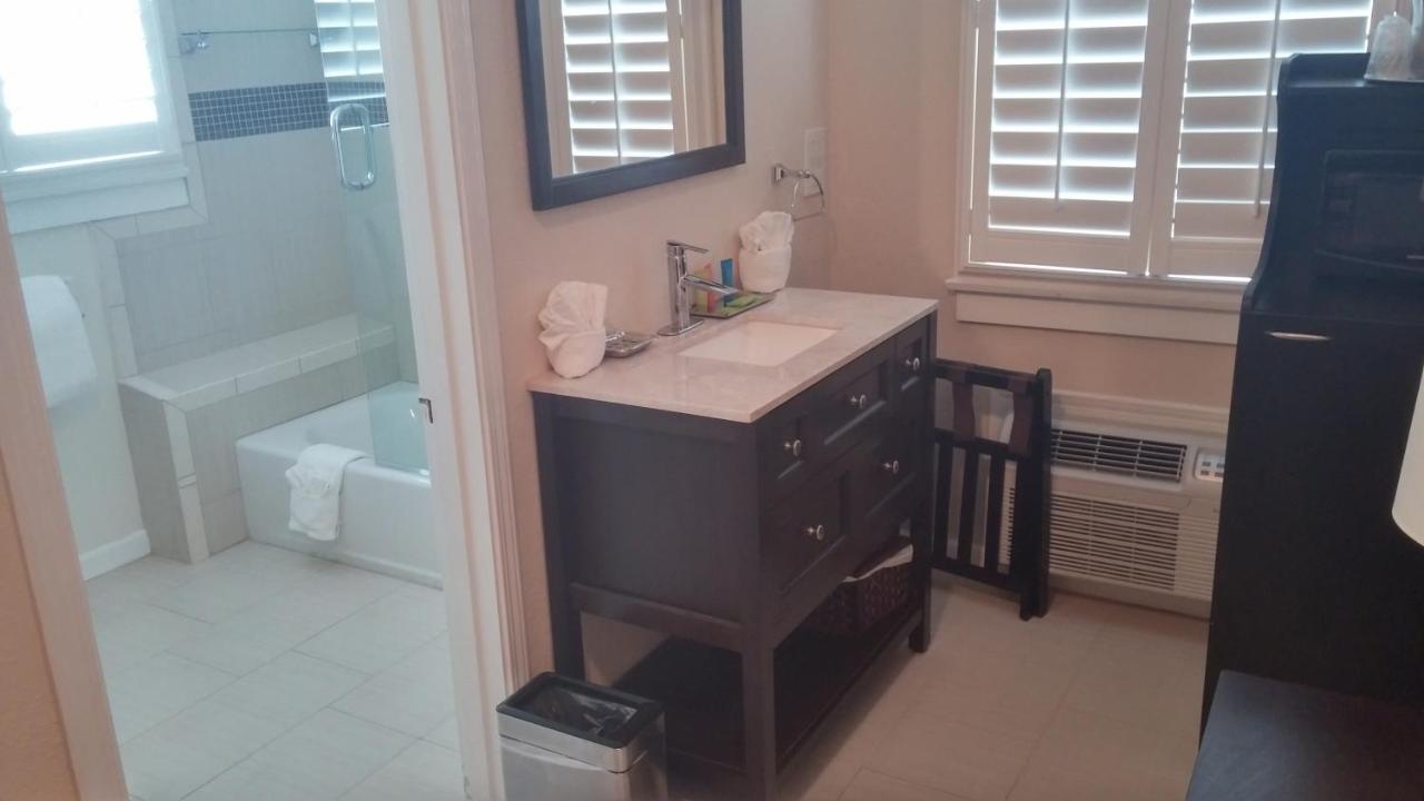 Rio Vista Inn & Suites Santa Cruz — photo 12