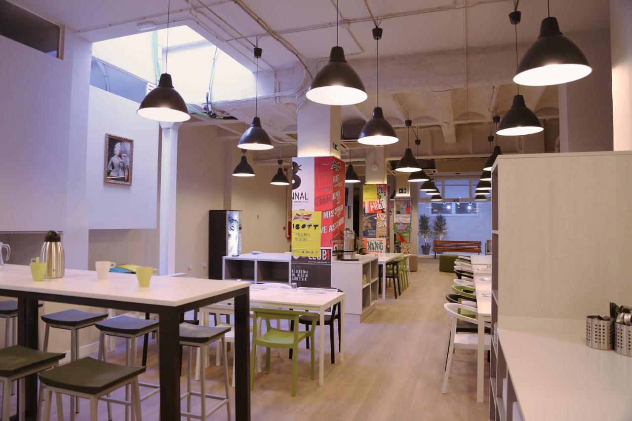 Hola Hostal Eixample - 4