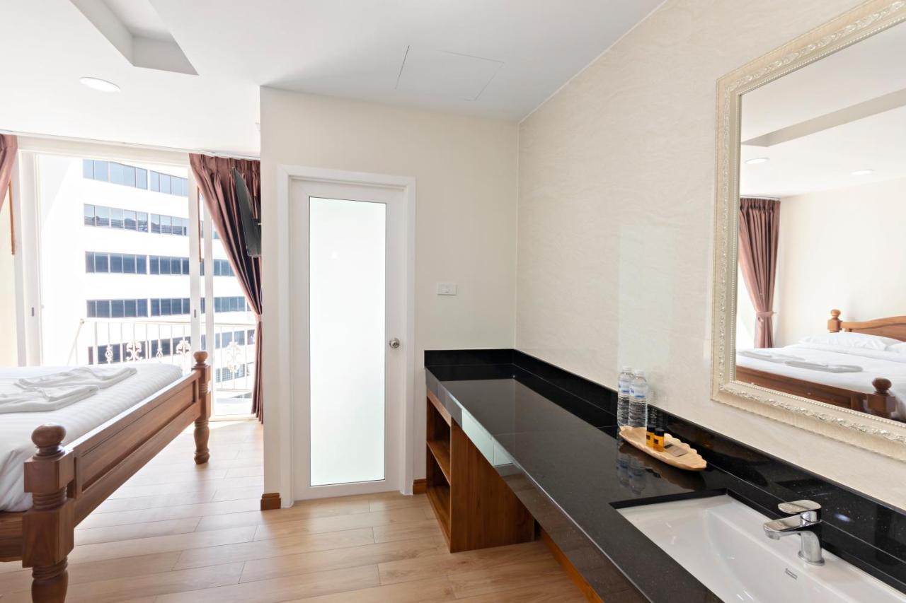 Royale 8 Ville Guest House - 3