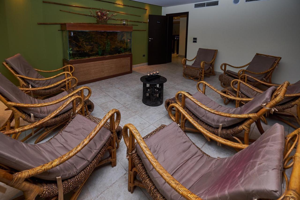 Sunrise Park Complex - Free Wellness photo