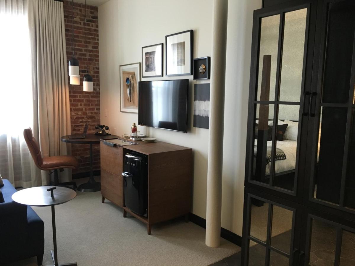 Crossroads Hotel — photo 18
