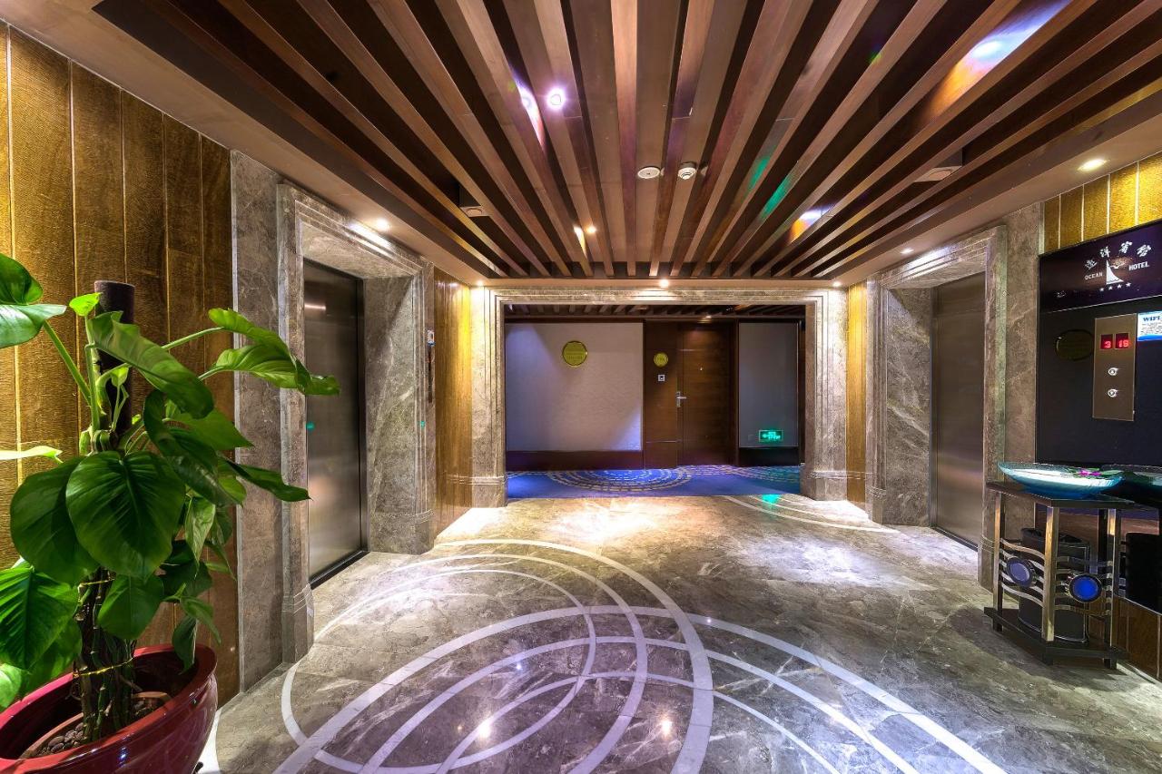 Ocean Hotel Guangzhou-TaoJin Metro Station photo