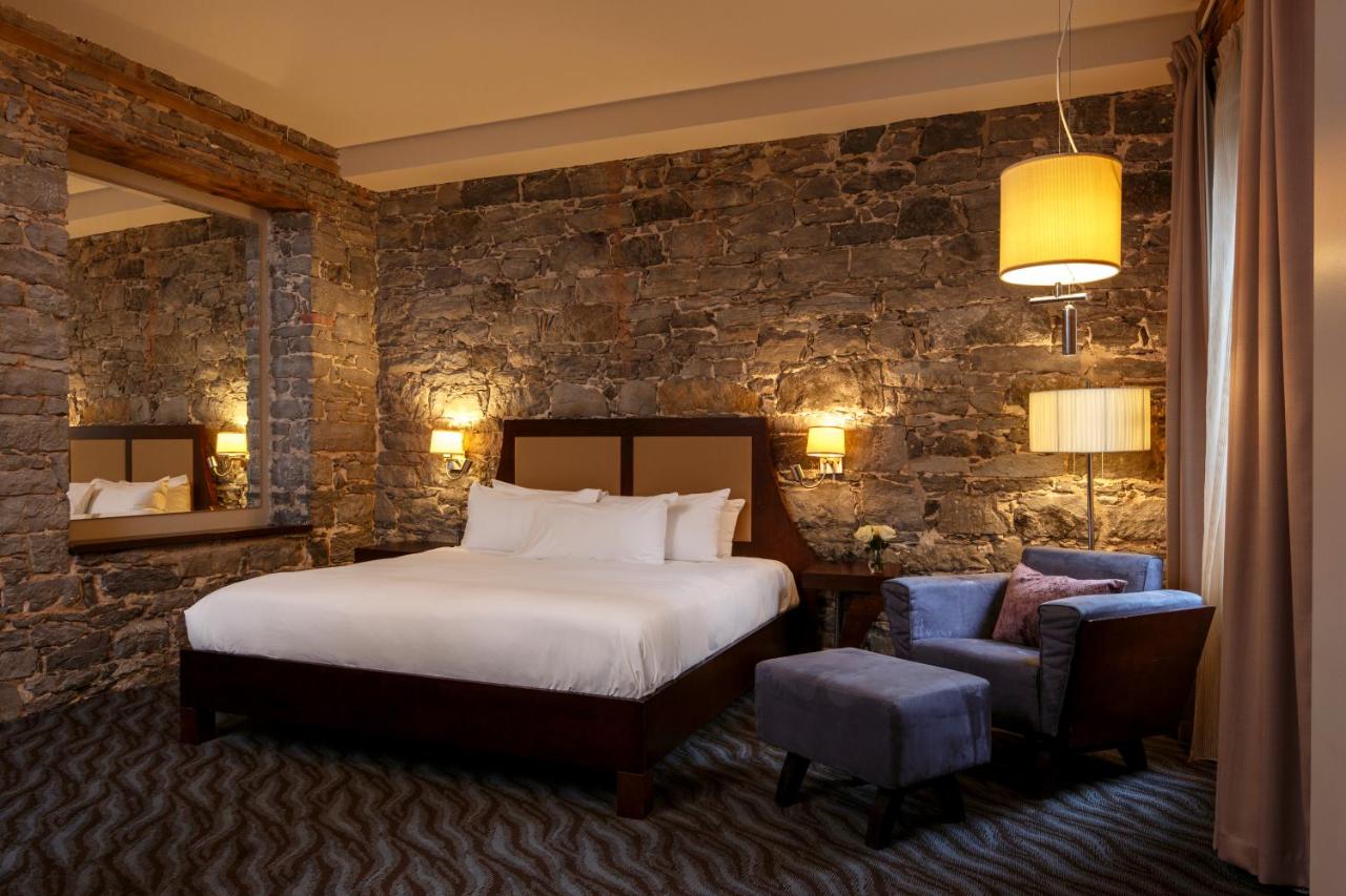 Hotel Nelligan photo