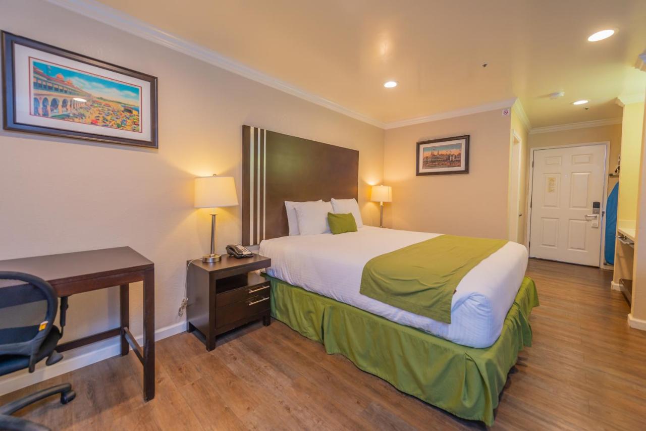 Ocean Pacific Lodge — photo 21