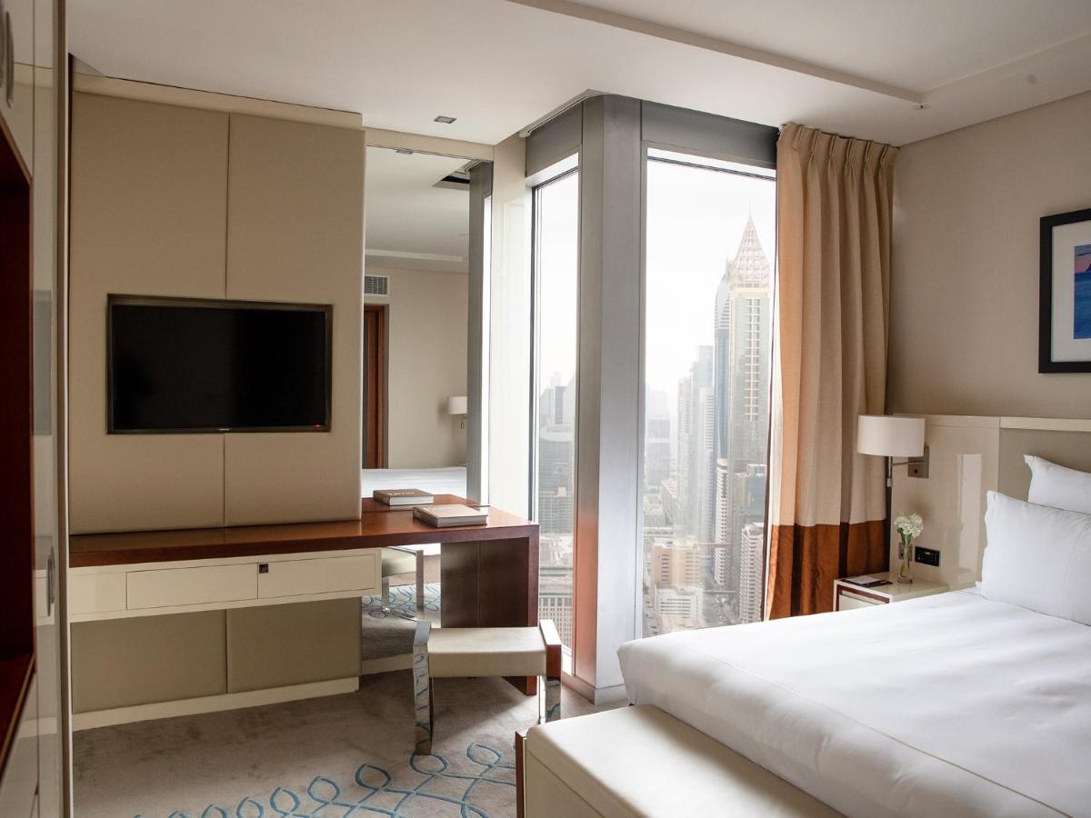 Jumeirah Emirates Towers photo