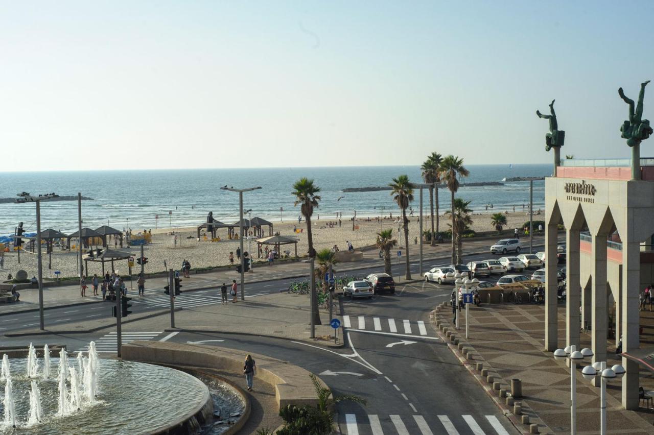 Beach: Liber Tel Aviv Sea Shore Suites