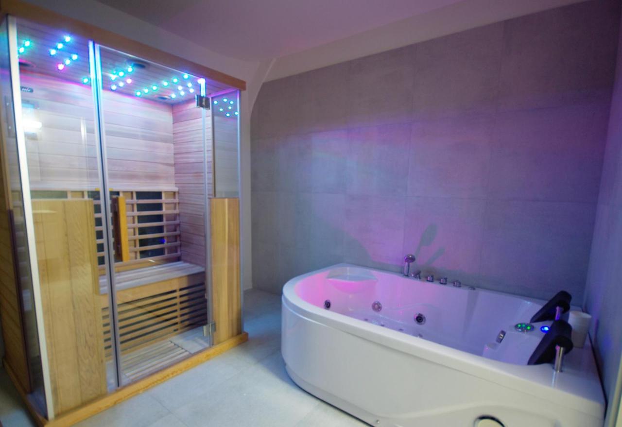 Adeba Hotel photo
